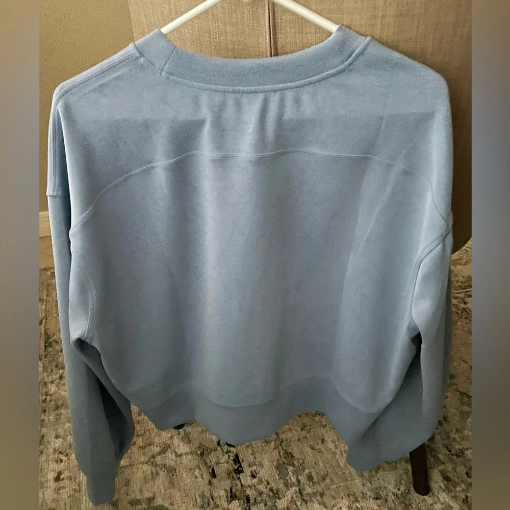 Lululemon Softstreme Perfectly Oversized Cropped Crew - Picture 4 of 6